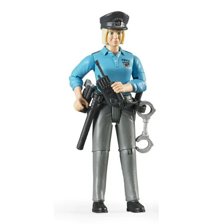 Polizistin mit hellem Hauttyp und Zubehör