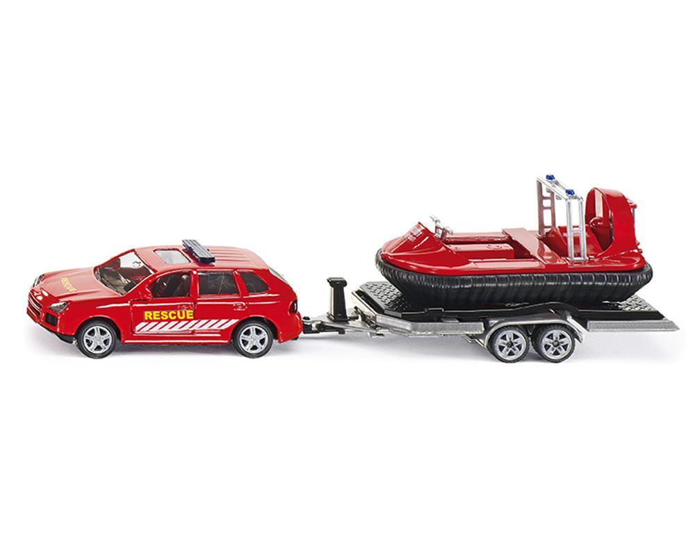 PKW mit Anhänger und Hovercraft